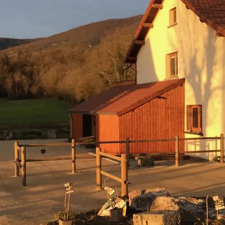 Des Buis De L'ain Landhuis