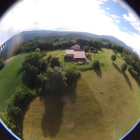 Landhuis Des Buis De L'ain Groslee
